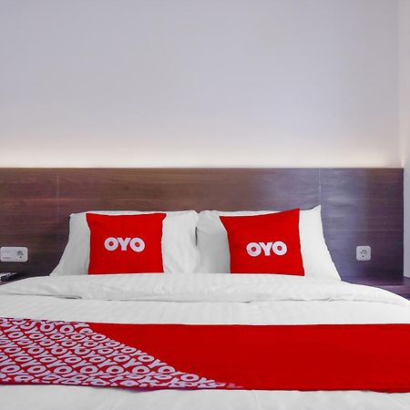 Super Oyo 90115 Near Pasar Baru Hotel Jakarta Exterior photo